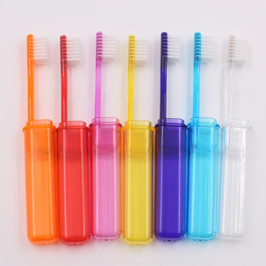 Cepillos de dientes portátiles de viaje con cerdas suaves para adultos en estuches coloridos, juego de cepillos de dientes manuales de 16.51g - Product Image 1