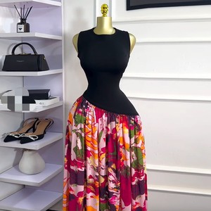 Vestidos de mujer nuevos con estampado, cuello redondo, sin mangas, con pliegues, cintura alta y lazo, estilo línea A, a la moda. - Product Image 2