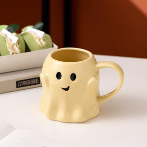 Tazas de café de cerámica divertidas de <span class=keywords><strong>Halloween</strong></span> 3D creativas nuevas al por mayor <span class=keywords><strong>taza</strong></span> de té de porcelana pintada a mano personalizada con forma de elfo personalizada - Product Image 3