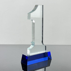 ปรับแต่งรางวัลถ้วยรางวัลคริสตัลหมายเลข1พร้อม MH-N81ถ้วยรางวัล<span class=keywords><strong>หมาย</strong></span>เลขคริสตัลสีน้ำเงิน - Product Image 3