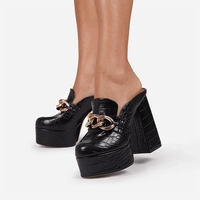 Mules à plateforme pour femmes, fabriquées sur mesure, à enfiler, sexy, à talons très hauts, décorées d'une chaîne métallique