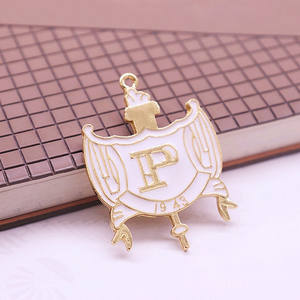 Venta al por mayor Sigma Gamma Rho Capítulo Símbolo Blanco Esmaltado Tono Dorado Hermandad Philo Crest Joyería Fabricación Accesorio Colgante - Product Image 4