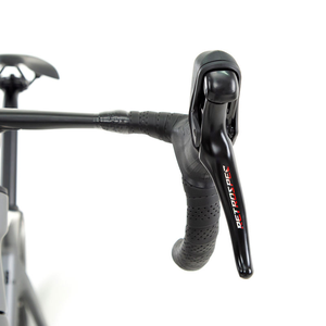 Bicicleta de Estrada Direct TT com Preço Atraente, Aro 700c*25C, Quadro em Fibra de Carbono, 22 Velocidades, Eixo Passante, Freio a Disco Hidráulico, Bicicleta de Corrida - Product Image 3