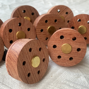 Máy Khuếch Tán Bằng Gỗ Có Mùi Thơm Lâu Dài Cho Xe Hơi Máy Khuếch Tán Tinh Dầu Bằng Gỗ Màu Trơn Với Hình Dáng Dễ Thương - Product Image 3