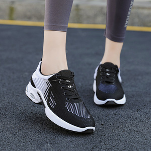 Baskets de <span class=keywords><strong>tennis</strong></span> blanches à lacets légères pour femmes Chaussures de sport polyvalentes à coussin d'air pour la marche Conception respirante pour la course - Product Image 4
