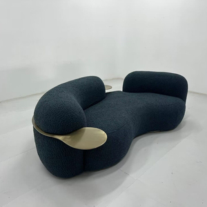 Divano Modulare Curvo in Velluto di Agnello per Soggiorno, Stile Wabi Sabi, Colore Crema, per Negozi di Abbigliamento e Aree di Ricevimento, Design di Tendenza - Product Image 5