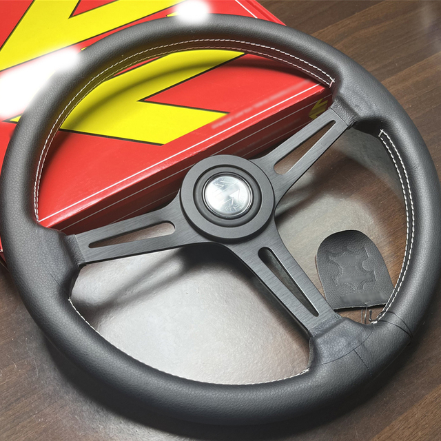 BATTLE BEE Universal 370mm High Quality Genuine Leather Classic Racing Flat Steering Wheel 3 Spokes Grip Black