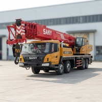 Grue de camion d'occasion 55 tonnes à moteur, pompe et commande par joystick, à économie de carburant, avec télécommande, pour travaux agricoles et d'infrastructure