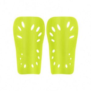 Protège-tibias de football Matériau EVA Conception poreuse pour enfants et adultes Protecteur de football robuste pour sports de plein air - Product Image 2