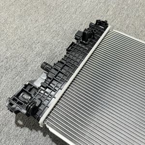 BUICK Encore GX 2020 için dayanıklı motor soğutma radyatörü/Chevrolet Trailblazer 42670686 42771761 alüminyum lehimli araba radyatörü - Product Image 4