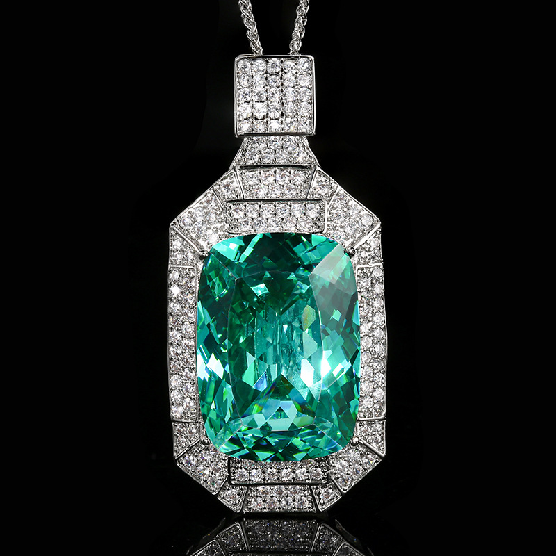 Para green pendant with Chopin chain