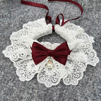 Accessoires de mode pour animaux de compagnie en gros : Bavoirs pour chiens et chats style princesse, Bandana-collier en polyester floral avec dentelle, Foulard à carreaux avec nœud