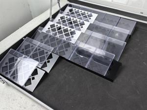 Soportes elevadores para tarjetas coleccionables para exhibidores de tarjetas, ideales para tarjetas clasificadas y individuales, compatibles con vitrinas Zion, para una presentación más limpia y visible. - Product Image 6