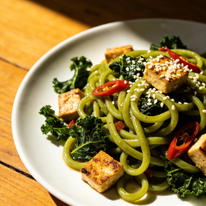 Fideos <span class=keywords><strong>Udon</strong></span> de Trigo Duro Veganos Naturales Bajos en Sodio con Kale, Cocidos en Bolsa, Pasta Asiática Lista en 1 Minuto - Product Image 3