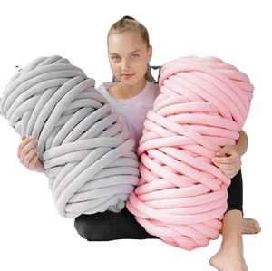 Hilo Gigante Súper Acogedor, Suave y Lavable para Tejer a Mano, Ideal para Mantas, Cojines, Sofás, Camas y Mascotas - Product Image 1