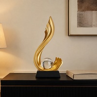 Sculpture abstraite en résine dorée avec boule de cristal transparente, figurine artistique pour table, salon, bureau et décoration d'étagère