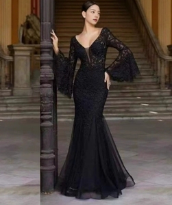 <span class=keywords><strong>Vestidos</strong></span> <span class=keywords><strong>Largos</strong></span> <span class=keywords><strong>de</strong></span> <span class=keywords><strong>Fiesta</strong></span>, <span class=keywords><strong>de</strong></span> Noche, <span class=keywords><strong>de</strong></span> Graduación, Elegantes, Sexys, con Cuello en V, Manga Larga, Ajustados, <span class=keywords><strong>de</strong></span> Encaje Negro, Económicos y a la Moda - Product Image 6