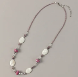 Collar Boho con Cuentas de Conchas y Cristales, Cadena Ajustable, Joyería Hecha a Mano con Cuentas Coloridas para Mujer, Estilo Casual y Playero - Product Image 3