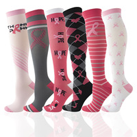 Vente en gros Chaussettes de sport colorées et personnalisées à haute compression pour femmes