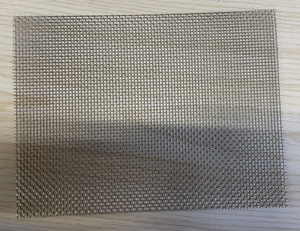 Maille en acier inoxydable tissée SS304 de 20 mailles, avec trous de 1 mm, taille personnalisée 11,8x8,3 pouces, pour filtres à air, avec services de découpe/soudure - Product Image 4