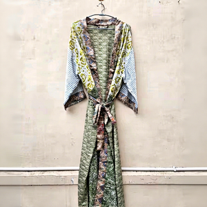 Robe Kimono 100% Soie Chic Bohème Vintage pour Femme, Légère et Confortable pour l'Été, avec Taille Élastique, Haute Qualité Thermique - Product Image 1