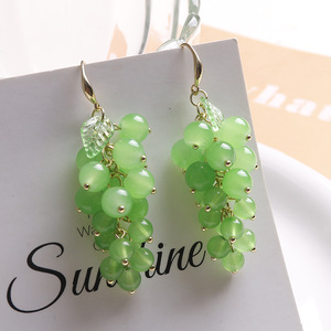 Boucles <span class=keywords><strong>d</strong></span>'oreilles pendantes en perles de verre faites à la main, motif <span class=keywords><strong>raisin</strong></span> coloré, pour femmes, nouveau style ethnique rétro tendance, longues attaches, boucles <span class=keywords><strong>d</strong></span>'oreilles fruits sucrés - Product Image 4