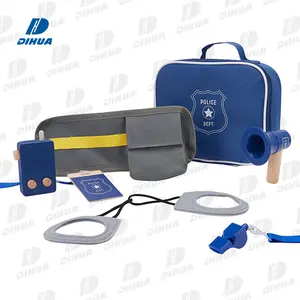 Giocattoli per bambini in legno giochi di ruolo per bambini Set in legno polizia con borsa con cerniera Set di polizia in legno portatile gioco di imitazione proteggi la città