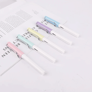 Penna Stilografica Classica in Plastica con Punta EF Normale e Piccola per Scuola e Ufficio, con Astuccio - Product Image 1