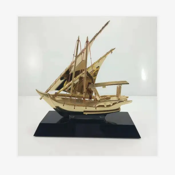 골드 도금 금속 선박 모델 트로피 크리스탈 유리 범선 기념품 선물 K9 크리스탈 보트 모델 선물