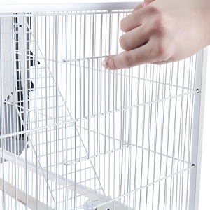 Volière extérieure en fer forgé à motif massif avec éléments en plastique pour l'élevage de perroquets, de tourtereaux et d'autres oiseaux de compagnie - Product Image 2