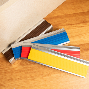 Profilé d'<span class=keywords><strong>escalier</strong></span> ergonomique à surface lisse pour une <span class=keywords><strong>marche</strong></span> sûre dans les escaliers publics - Product Image 5