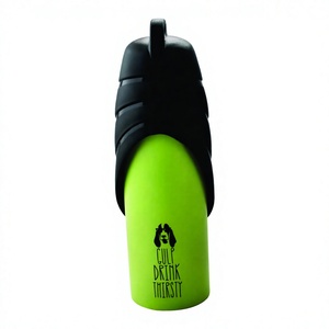 Botella de agua de acero inoxidable para mascotas, con aleta impresa de Color verde, dispensador de 750 ml para beber perros - Product Image 1