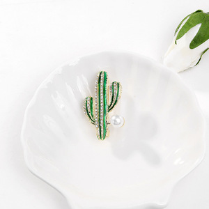 เข็มกลัดเพชรรูปกระบองเพชรสีสวยสง่าพร้อมไข่มุกและพลอยเทียมพืชปลอดภัยเครื่องประดับสำหรับผู้หญิงผู้ชายสำหรับงานแต่งงาน - Product Image 1