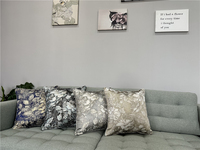 Housse de coussin luxueuse en jacquard métallique à motif floral carré, décoration d'intérieur, housses de coussin pour détaillants et grossistes