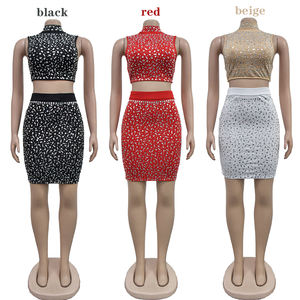 <span class=keywords><strong>Prix</strong></span> usine évider Crop débardeur <span class=keywords><strong>2</strong></span> pièces ensemble dos nu strass deux pièces jupe ensembles femmes en gros - Product Image 2
