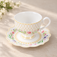 Fabricant de céramique depuis 40 ans, ensemble de 12 tasses à café et soucoupes en porcelaine céramique de style chinois avec motifs floraux bleus