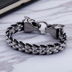 KALEN <span class=keywords><strong>Bracciale</strong></span> in Acciaio Inossidabile <span class=keywords><strong>e</strong></span> Pelle con Motivo Lupo, <span class=keywords><strong>Bracciale</strong></span> <span class=keywords><strong>Argento</strong></span> per <span class=keywords><strong>Uomo</strong></span> - Product Image 3