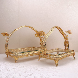 Plateau à fruits secs de calligraphie islamique pour la décoration du Ramadan, base en fer plaqué or avec des plaques en verre d'art arabe - Product Image 4