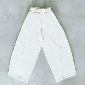 Pantalones de chándal gruesos y pesados de 500GSM y 600GSM, estilo paracaídas, de alta calidad, de pierna ancha y holgados, fabricante. - Product Image 1