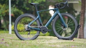 จักรยานเสือหมอบ TWITTER รุ่นใหม่ล่าสุด R18 โครงคาร์บอนเต็มคัน พร้อมล้อ WheelTop TX-24S ระบบเบรกดิสก์ไฟฟ้าไร้สาย - Product Image 2