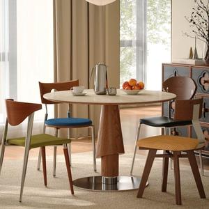 Juego de Mesa de Comedor Redonda de Madera Sólida de 4 Piezas, Diseño Moderno que Ahorra Espacio para Casas Pequeñas - Product Image 1