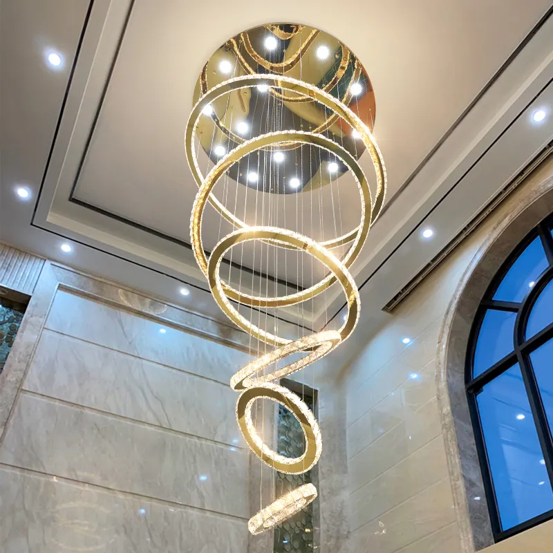 नॉर्डिक सर्कल अपार्टमेंट बड़े झूमर पेंडेंट लाइट्स लक्जरी गोल्ड क्रिस्टल होटल इंजीनियरिंग घर के लिए लंबी सीढ़ी लाइट्स