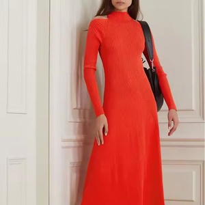 Vestidos de Invierno Personalizados para Mujer, Color Rojo, Cuello Medio Alto, Manga Larga, Suéter de Punto Midi, Diseño Sólido, Ropa de Punto para Dama - Product Image 1