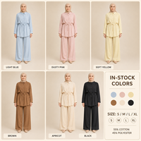Setelan Muslimah Dua Potong Elegan Bahan Campuran Katun 55% dengan Tunik Berkerut dan Celana Kaki Lebar untuk Pemakaian Sehari-hari