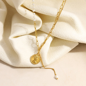 Collier superposé avec chaîne trombone en perles, double pendentif pièce de monnaie en forme de Y, plaqué or 18 carats, perle d'imitation, bijoux de mode - Product Image 2