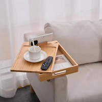 Support de téléphone de table rotatif à 360 ° Offre Spéciale plateau d'accoudoir de canapé en bambou avec rangement conception à clipser réglable pour canapés larges