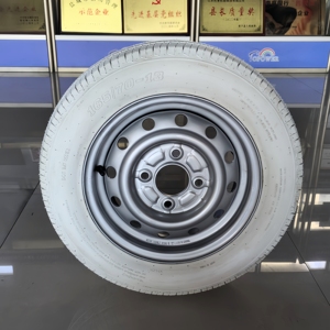 Nouvelles pneus radiales non marquantes Topwoer 205/55 R16 fabriquées en usine pour remplacer les pneus et accessoires de VTT - Product Image 4
