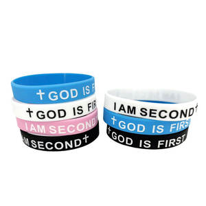 Bracelets en silicone « <span class=keywords><strong>Dieu</strong></span> est avant tout, je suis deuxième » – Bracelets religieux chrétiens inspirants pour événements d'église et cadeaux - Product Image 2