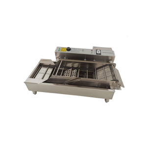 Machine à frire les beignets en continu à longue bande transporteuse - Product Image 3