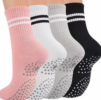 Chaussettes d'équipage tricotées de Pilates de sport avec logo personnalisé Chaussettes antidérapantes en coton pour la gymnastique et le yoga avec coussin et position inférieure du logo du corps